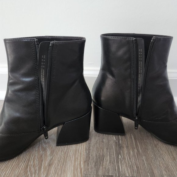Vagabond Black Booties (Size 6) - Picture 2 of 6